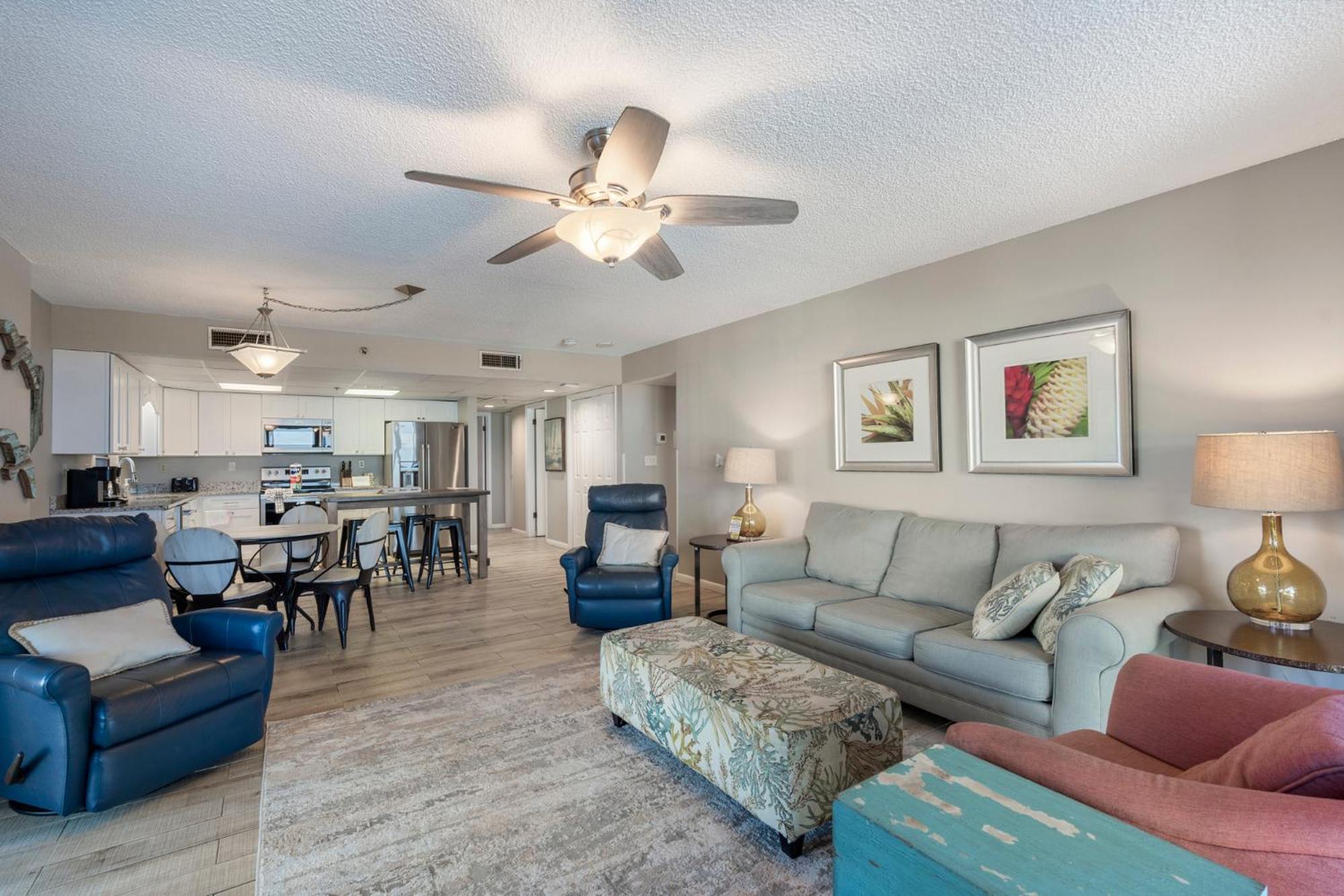 Watercrest 210- Sleeps 12 - Thomas Drive Retreat Apartment Panama City Beach